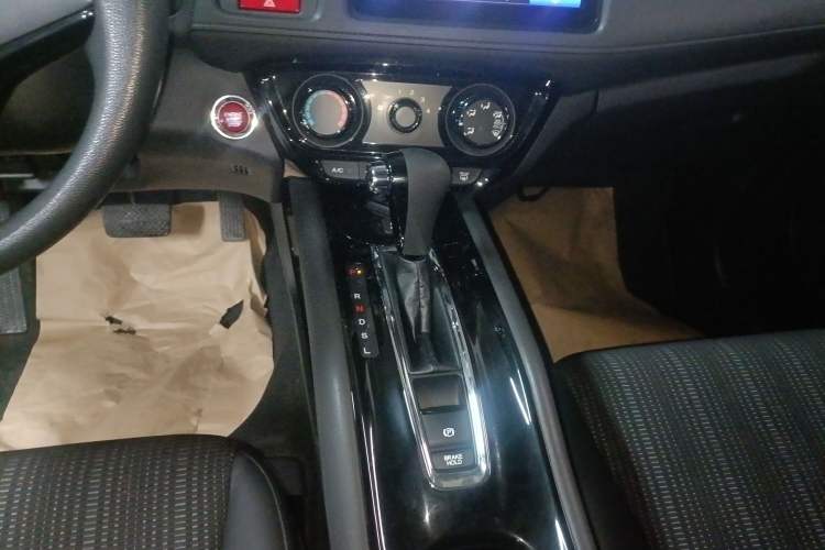 Used Honda Vezel 2017 1.8L CVT Front-Wheel Drive Pioneer Edition