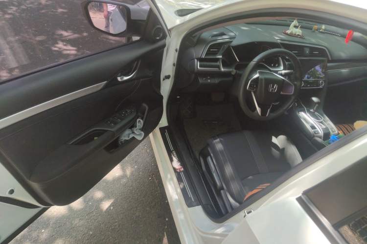 Used Honda Civic 2019 220TURBO CVT Dynamic Edition China VI Driver Seat