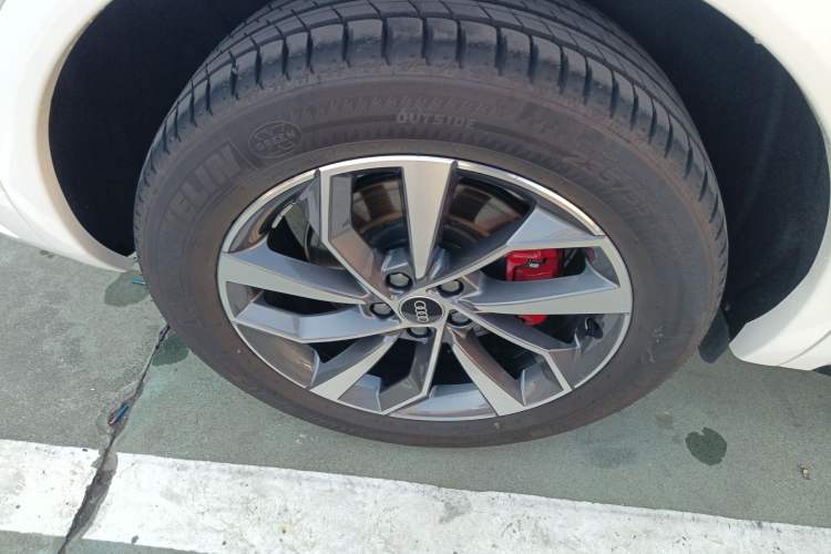 Used Audi Q5L 2024 40 TFSI Luxury Dynamic Edition
