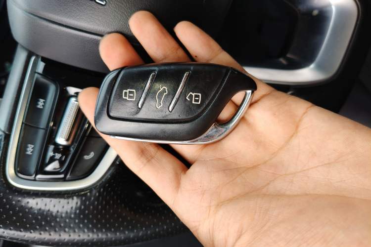 Used Roewe RX5 MAX 2019 300TGI Automatic Smart Cabin Luxury Edition