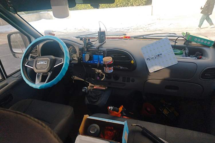 Used JMC Transit 2017 2.8T Commercial Version Short Wheelbase Mid-Roof 6/7/8-Seater JX493