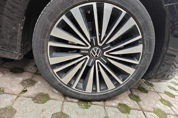 Used Volkswagen Passat 2020 Revised Version 330TSI Luxury Edition China VI Standard