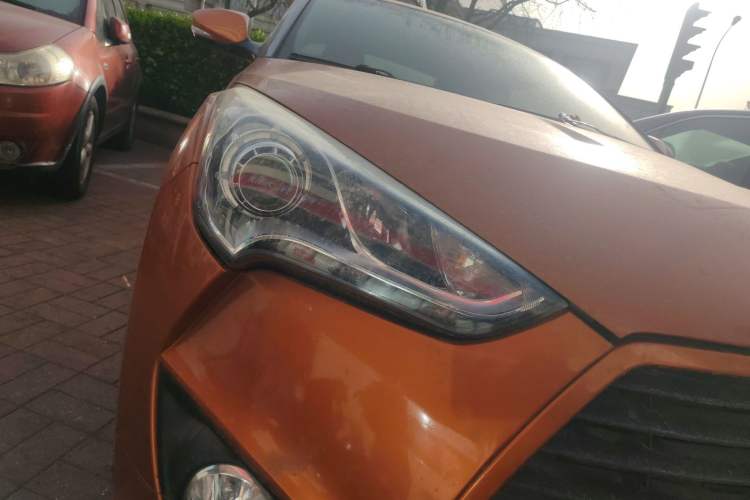 Used Hyundai Veloster 2012 1.6T Automatic Luxury Edition Right Front Headlight