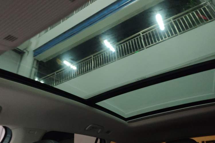 Used Volkswagen Tavendor 2023 380TSI Four-Wheel Drive R-Line Cruise Edition Headliner