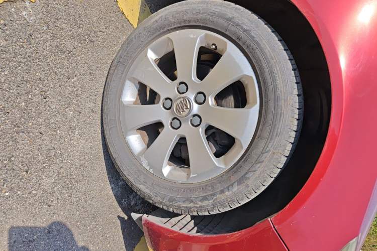 Used Buick Regal 2009 2.0L Elite Edition Right Front Wheel Hub