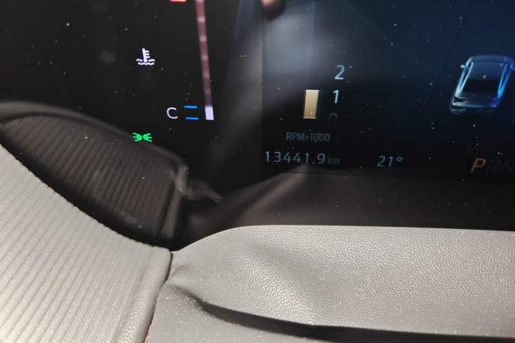 Used Ford Mondeo 2023 EcoBoost 180 Comfort Model Odometer Close Up