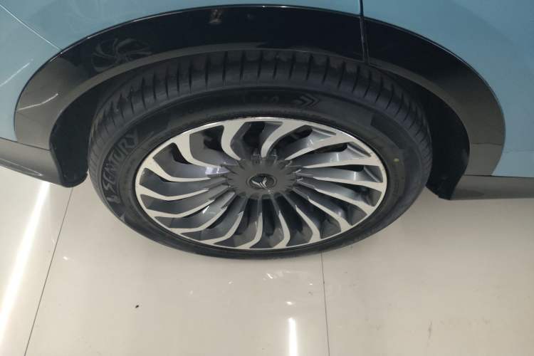 Used VOYAH FREE 2021 Four-Wheel Drive Extended-Range First Edition Commemorative Edition Exclusive Luxury Package
