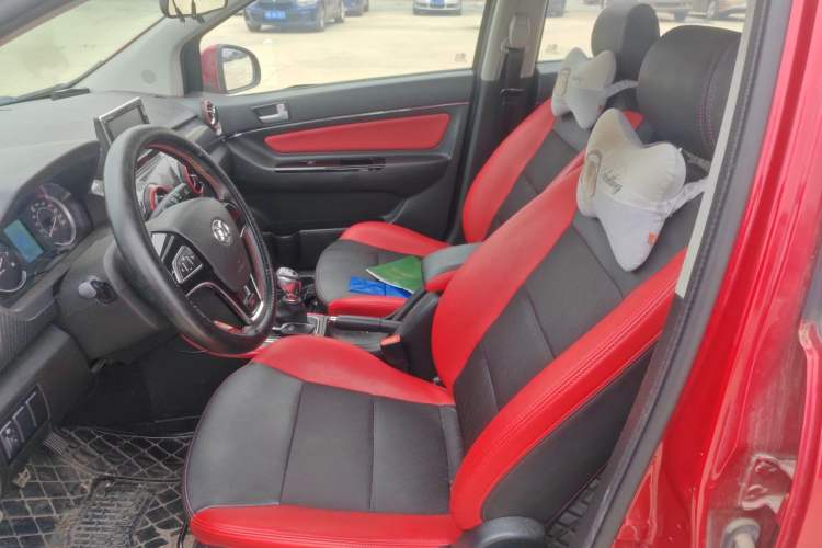 Used BAIC Senova X25 2015 1.5L Manual Elite Edition Left Front Seat