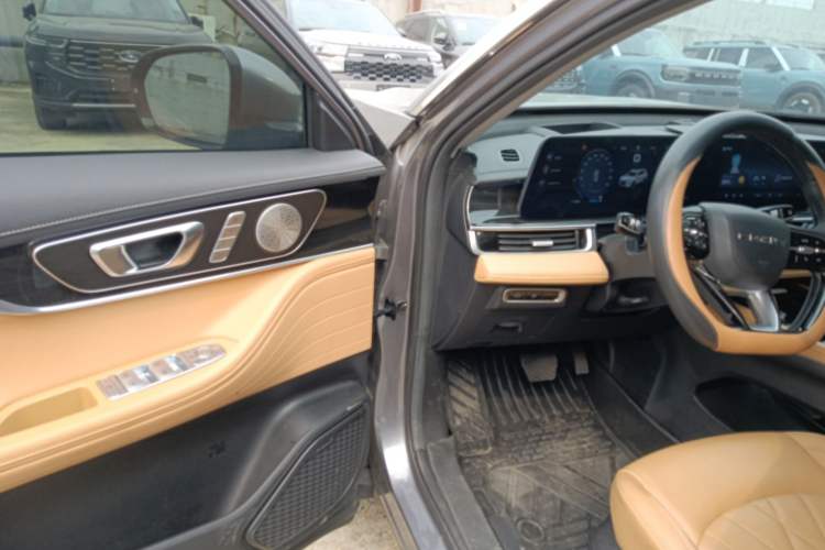 Used Chery Tiggo 8 PRO 2024 Champion Edition 390T Two-Wheel Drive Peak Version 5 Seats