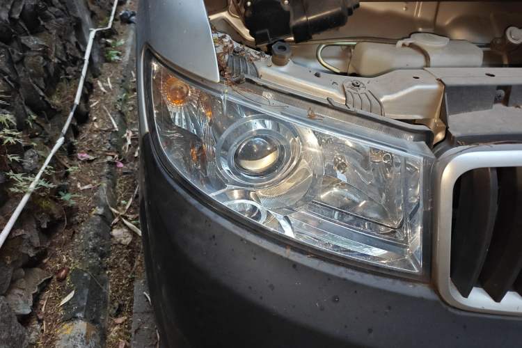 Used Jinbei Hiace X30 2021 1.5L Wealthy Single-Steaming Air-Conditioned Van China VI Standard SWC15M Exterior 6