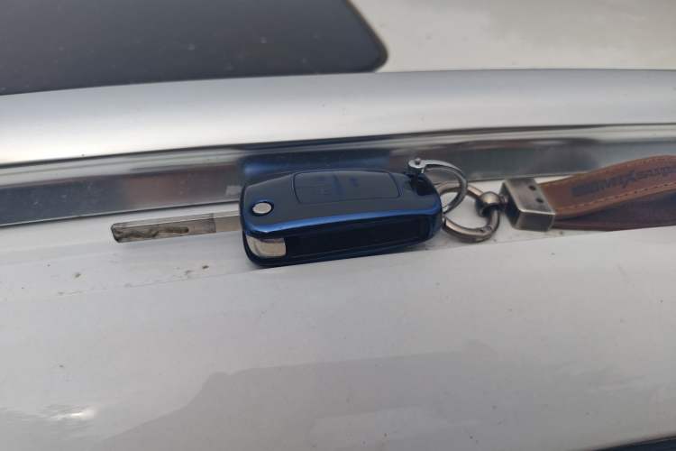 Used Buick Excelle GX 2019 18T Automatic Connected Elite Model China V Standard Vehicle Key