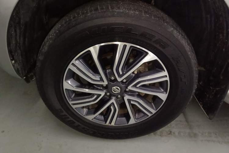 Used Nissan Terra 2018 2.5L Automatic 2WD Luxury Edition
