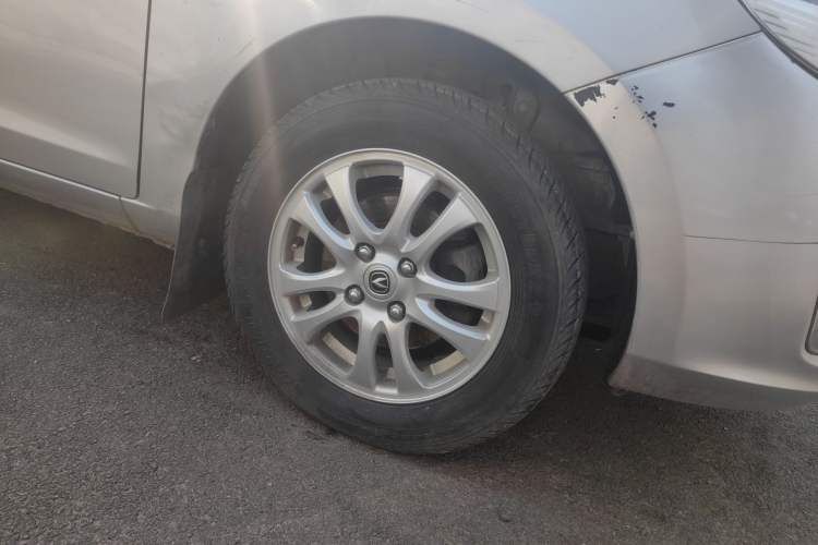 Used CHANGAN Alsvin V3 2012 1.3L Manual Comfort Version China IV Standard Right Front Wheel Hub