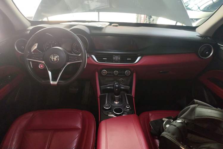 Used Alfa Romeo Stelvio 2017 2.0T 200HP Elite Edition