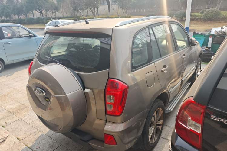 Used Chery Tiggo 3 2015 1.6L CVT ZhiShang Commemorative Edition
