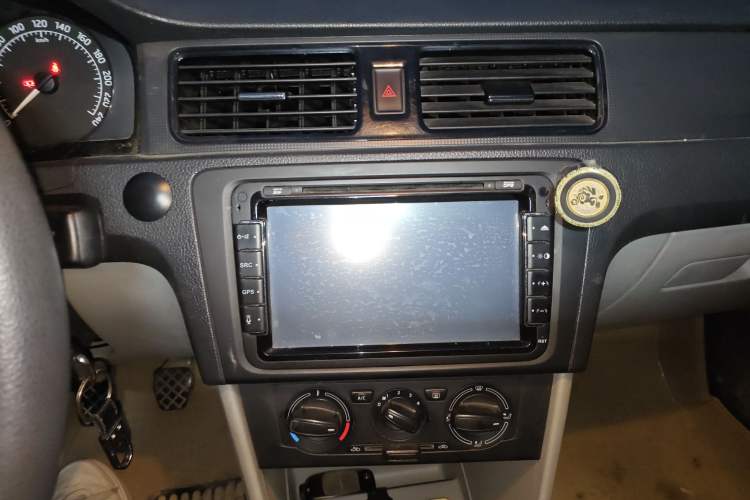 Used Skoda Rapid 2015 1.4L Manual Enjoyment Model
