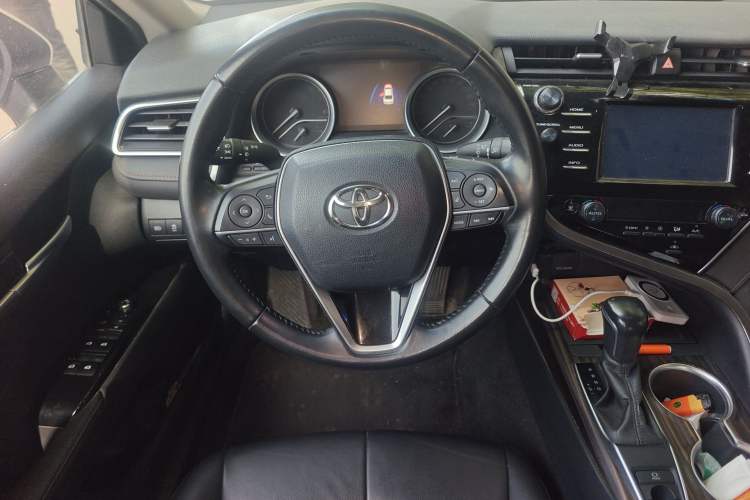 Used Toyota Camry 2018 2.0G Luxury Edition Steering Wheel