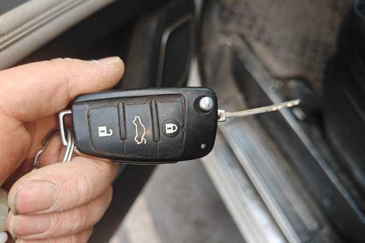 Used JAC Refine M4 2021 2.0L Manual Commercial Edition
