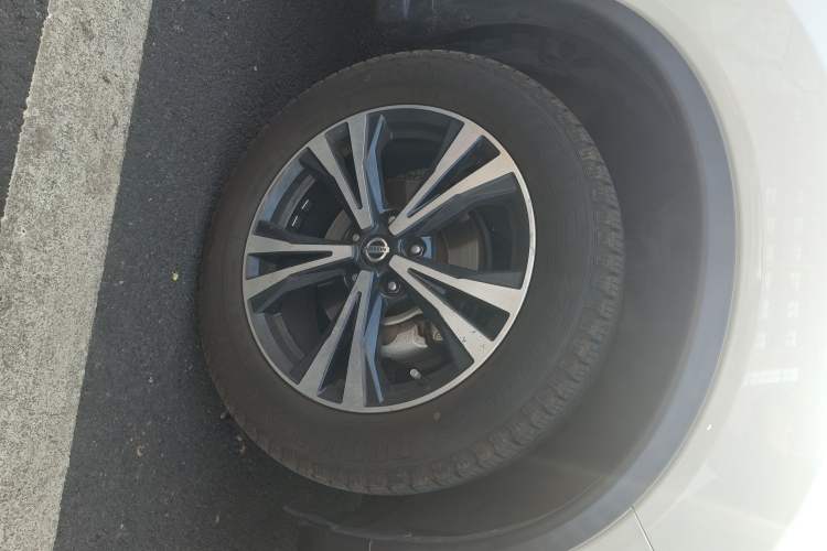 Used Nissan X-Trail 2021 2.5L CVT 4WD XL ITS Luxury Navigation Edition Right Front Wheel Hub