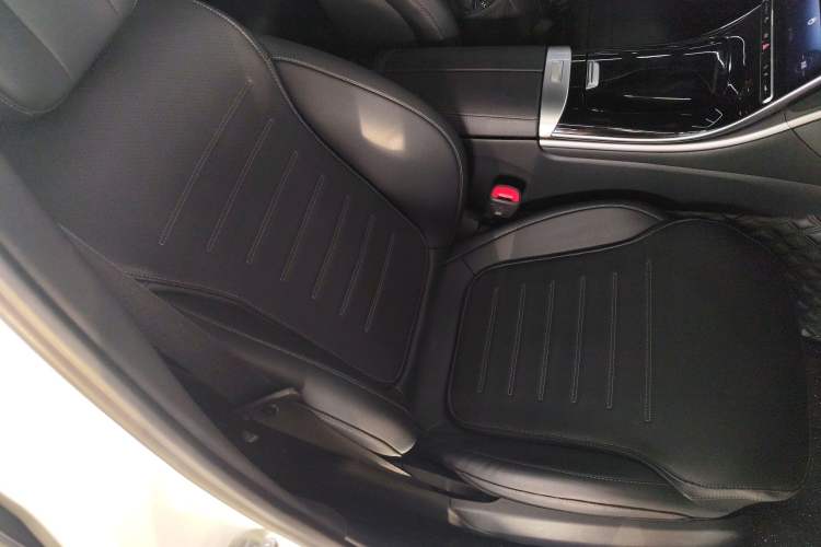 Used Mercedes-Benz C-Class 2022 Restyled C 200 L Sport Edition Right Front Seat