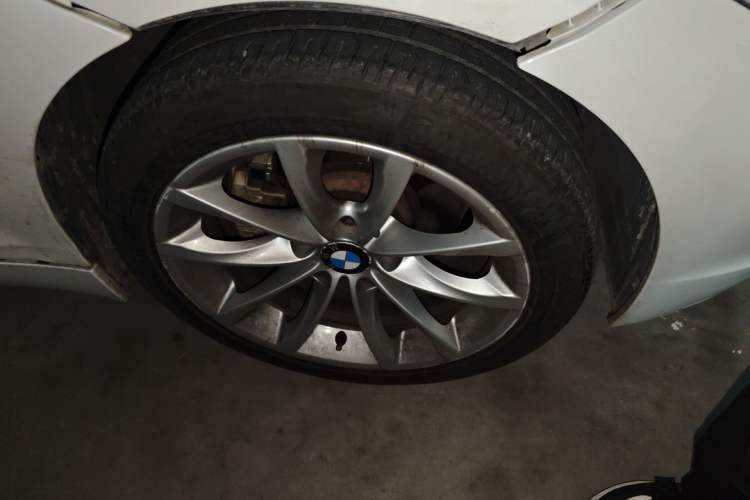 Used BMW Z4 2013 sDrive20i Leading Model Right Front Wheel Hub