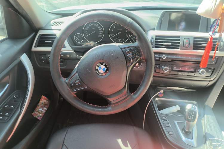 Used BMW 3 Series 2015 316Li Fashion Model