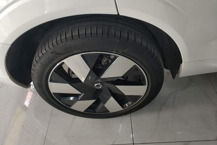 Used Volvo XC60 New Energy 2024 T8 Plug-in Hybrid Long-Range All-Wheel Drive Smart Luxury Edition
