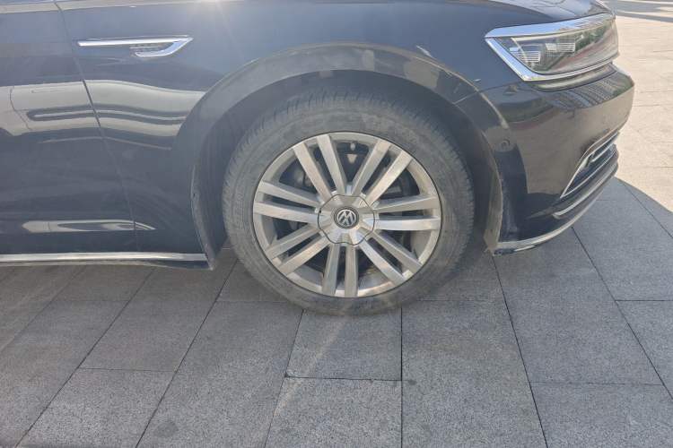 Used Volkswagen Phideon 2018 Revised Version 380TSI Two-Wheel-Drive Flagship Edition