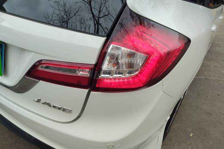 Used Honda Jade 2016 1.8L Automatic Comfort Elite Version 5 Seats
