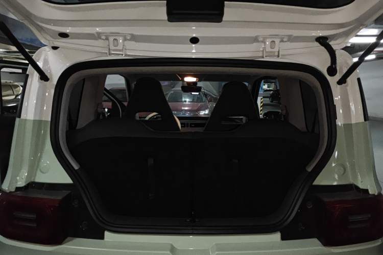 Used Wuling Hongguang MINIEV 2022 Macaron Premium Model – Lithium Iron Phosphate