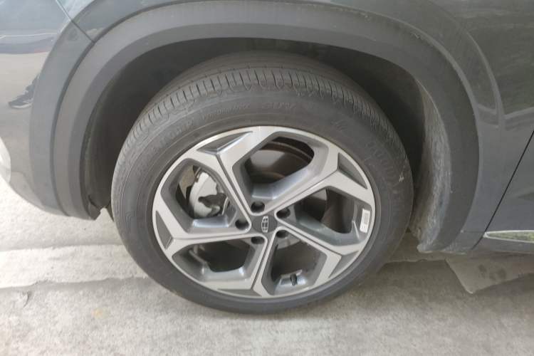 Used Geely Auto Monjaro L 2024 2.0TD High-Power Automatic Two-Wheel Drive Yunqi Version Left Front Wheel Hub