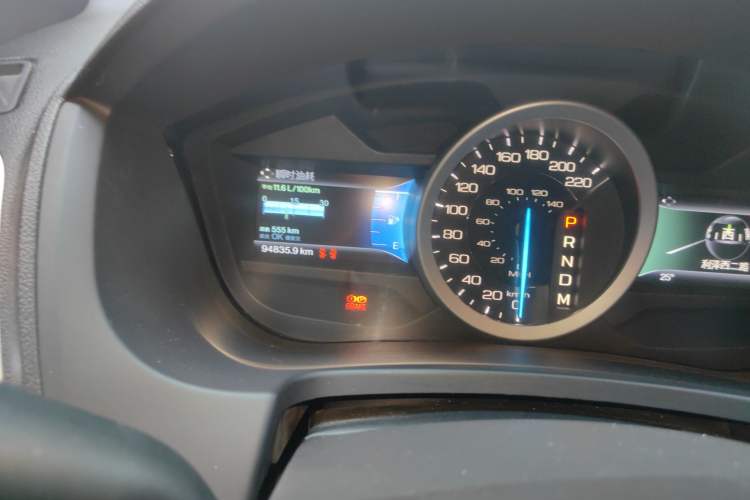 Used Ford Explorer 2013 3.5L Deluxe Model
