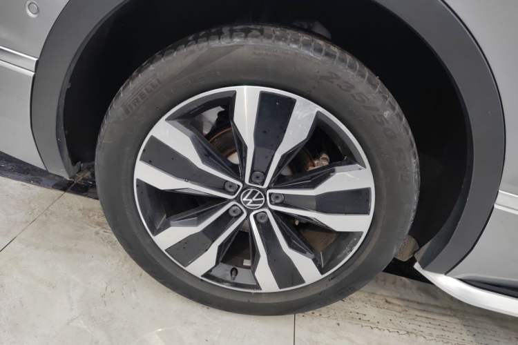 Used Volkswagen Tiguan L 2022 330TSI Automatic Two-Wheel Drive R-Line Enhanced Edition
