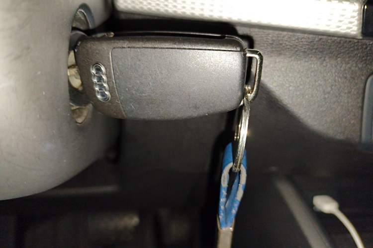 Used Audi Q2L 2021 35 TFSI Progressive Dynamic Edition Vehicle Key