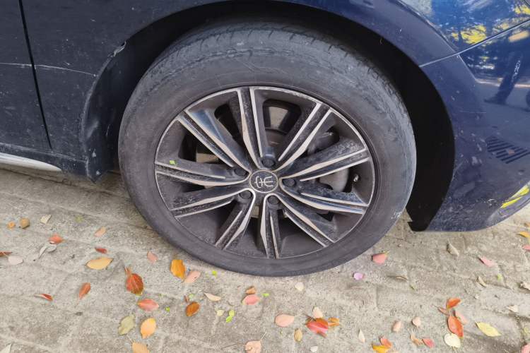 Used BYD Song MAX New Energy 2019 DM 1.5T Smart Connect Advanced 7-Seater China VI Standard Right Front Wheel Hub