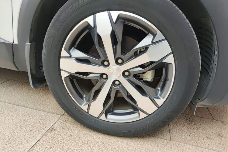 Used Peugeot 4008 2018 350THP Elite Edition Right Front Wheel Hub