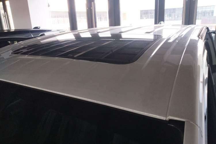 Used Buick GL8 New Energy 2025 Lu Shang Luxury Edition 7-Seater Roof