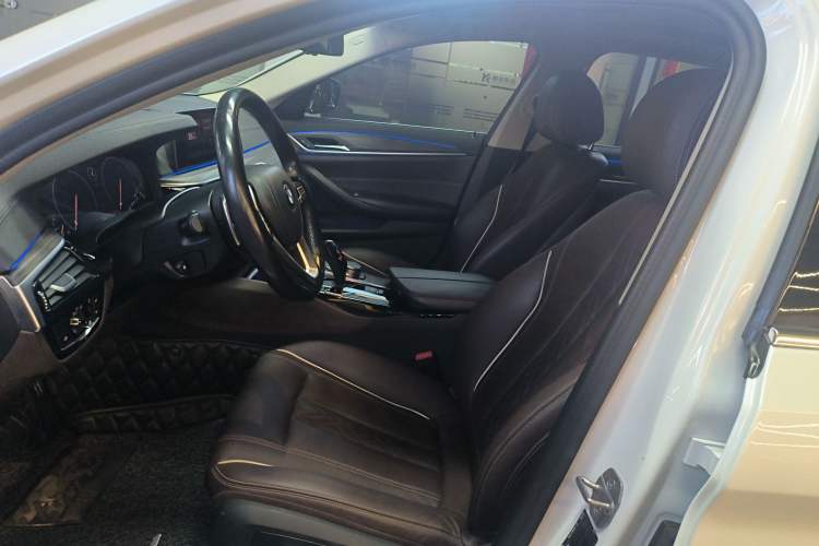 Used BMW 5 Series 2019 Facelifted 530Li Leading Edition Luxury Package
