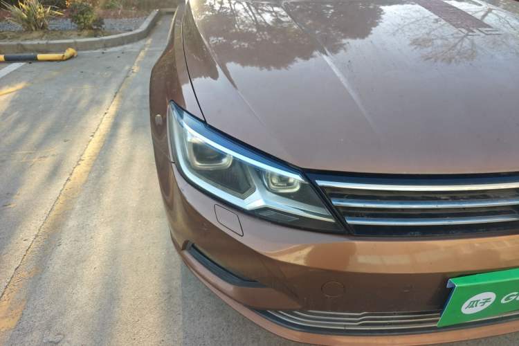 Used Volkswagen Lamando 2015 280TSI DSG Luxury Edition
