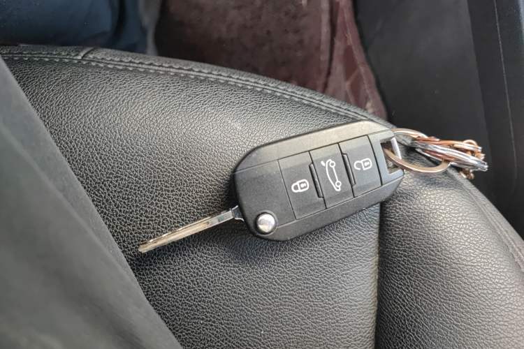 Used Peugeot 301 2016 1.6L Automatic Comfort Edition