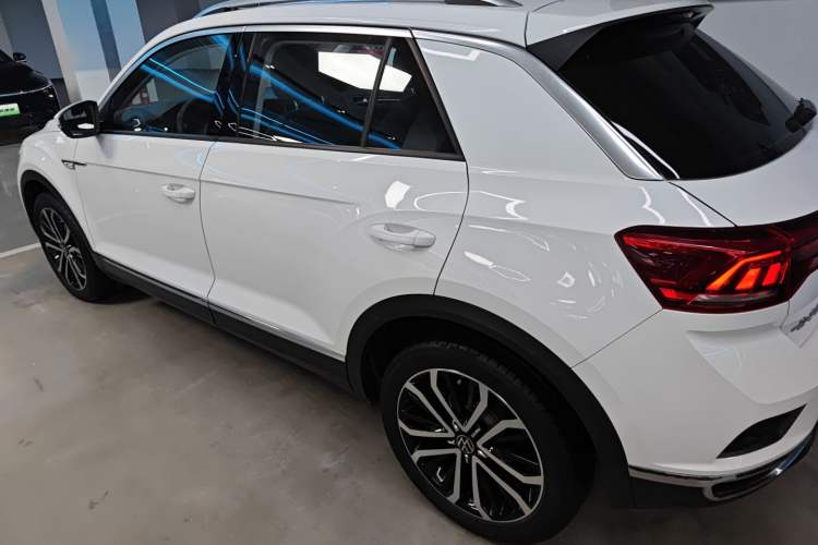 Used Volkswagen T-ROC 2021 280TSI DSG Two-Wheel Drive Comfort Connect Edition
