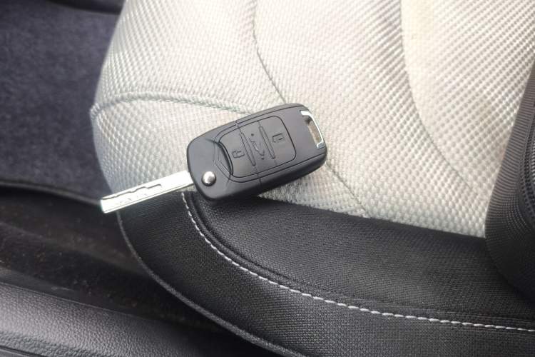 Used Wuling Hongguang S3 2019 1.5L Manual Standard Version China VI Standard Vehicle Key