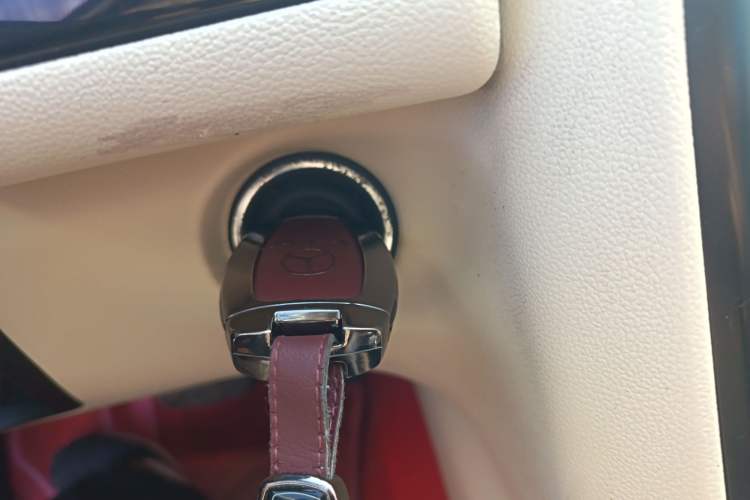 Used Mercedes-Benz R-Class 2014 R 320 4MATIC Luxury Model