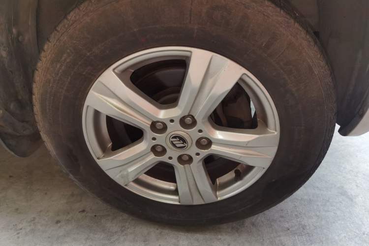 Used Lifan Auto X60 2012 Discovery Edition 1.8L Manual Comfort Model
