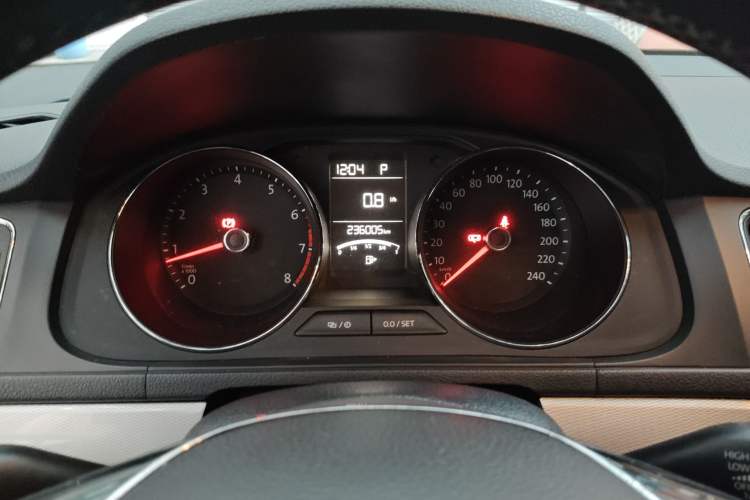 Used Volkswagen Gran Lavida 2017 230TSI DSG Comfort Edition
