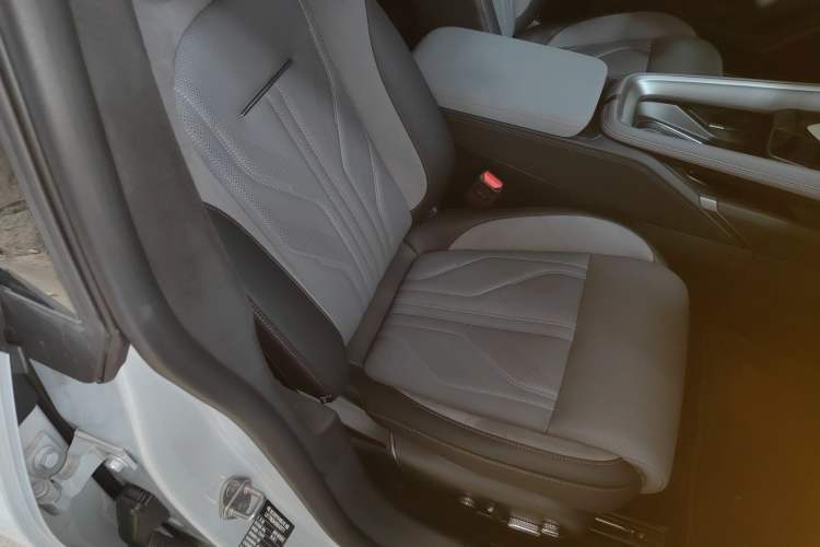 Used Zeekr 007GT 2025 Rear-Drive Intelligent Driving Version 75 kWh
