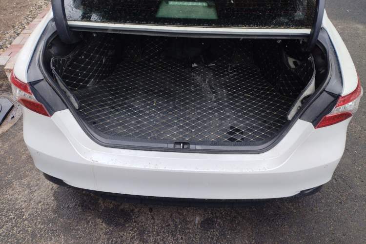 Used Toyota Camry 2019 Revised Version 2.0G Luxury Edition