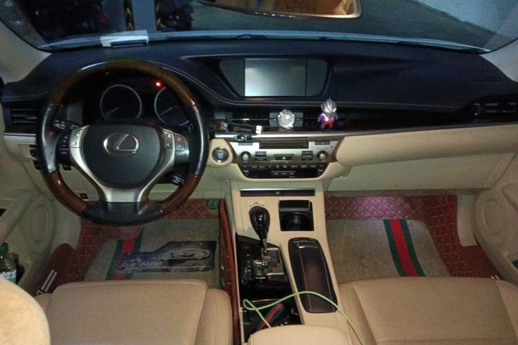 Used Lexus ES 2013 250 Elegant Edition
