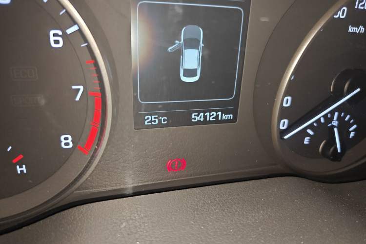 Used Hyundai Elantra (6th Generation / Lingdong) 2016 1.6L Automatic ZhiXuan – Elite Version Odometer Close Up