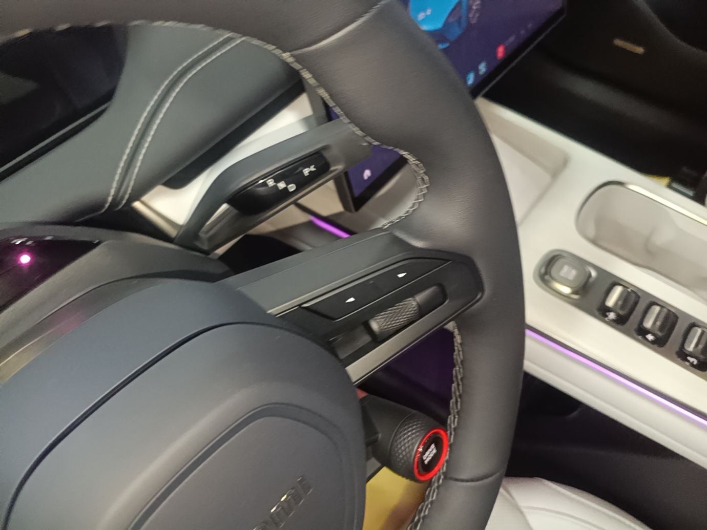 Xiaomi Auto SU7 2024 Four-Wheel Drive Ultra-Long Range Advanced Intelligent Driving Max Edition — снимка 16